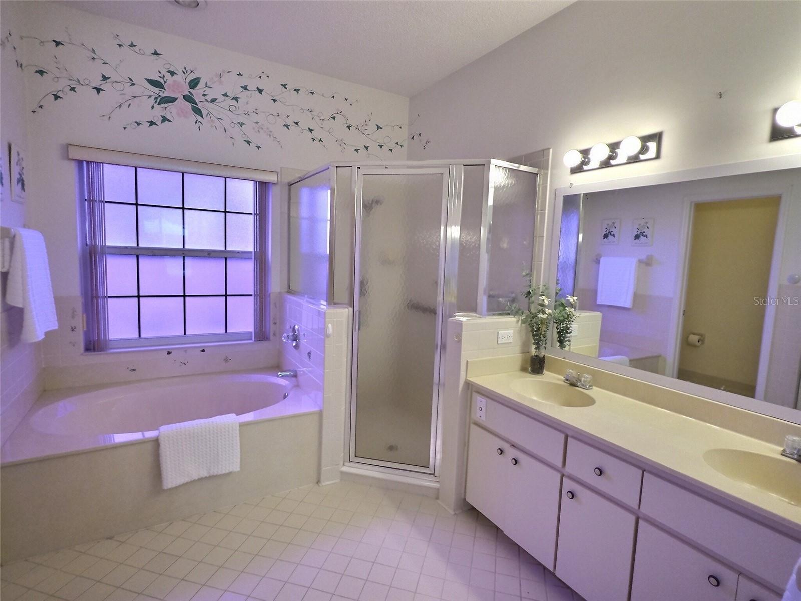 PINE LAKES - Residential