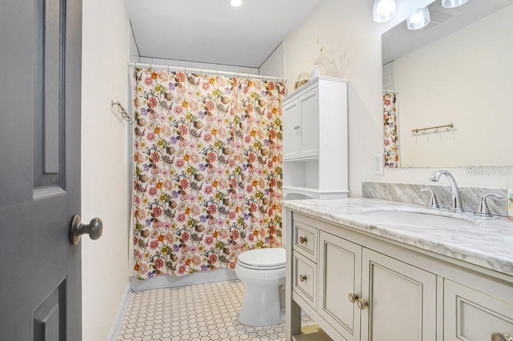 GANDY GARDENS 4 - Residential