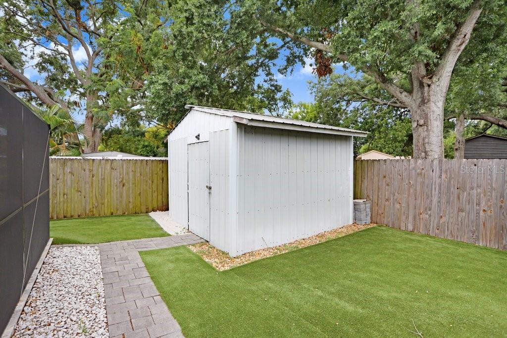 GANDY GARDENS 4 - Residential