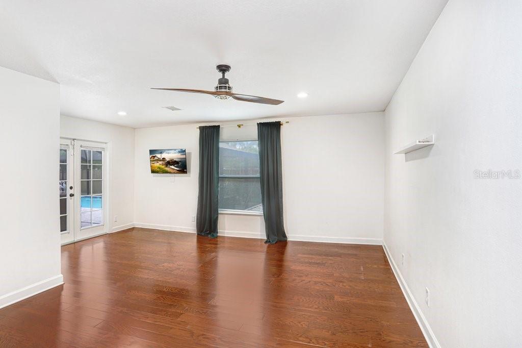 GANDY GARDENS 4 - Residential