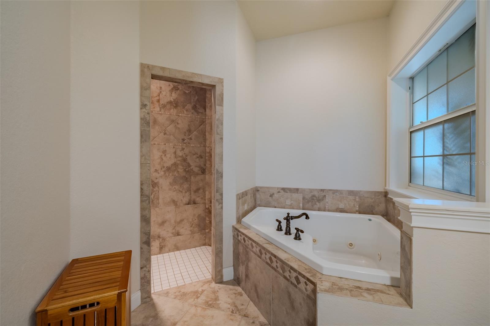 SUNDANCE UNIT 4 - Residential