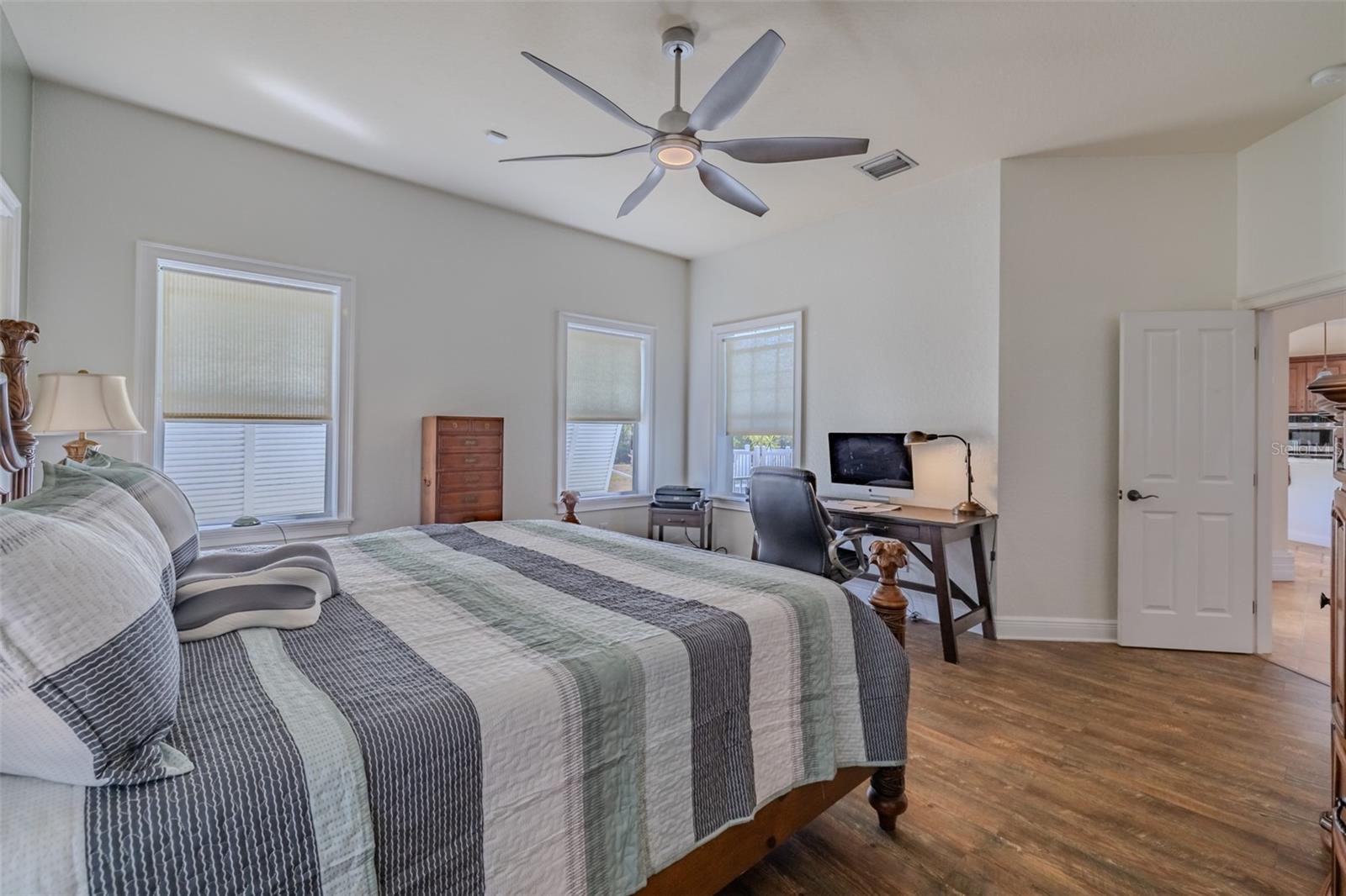 SUNDANCE UNIT 4 - Residential