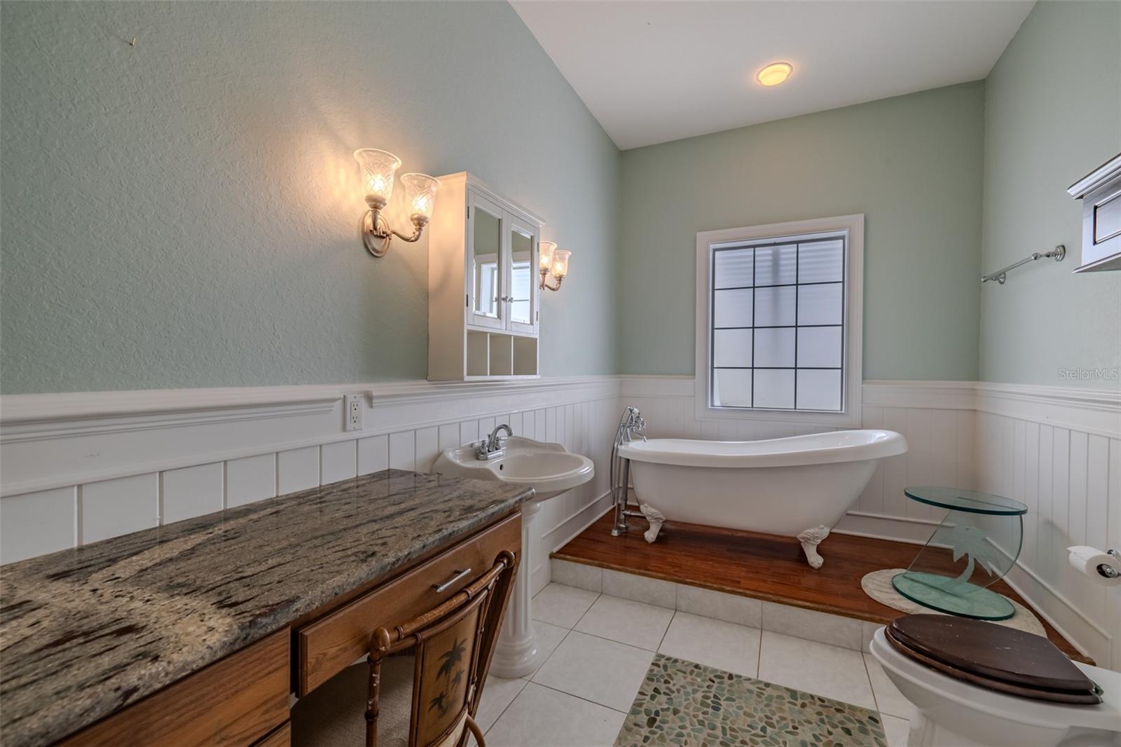 SUNDANCE UNIT 4 - Residential