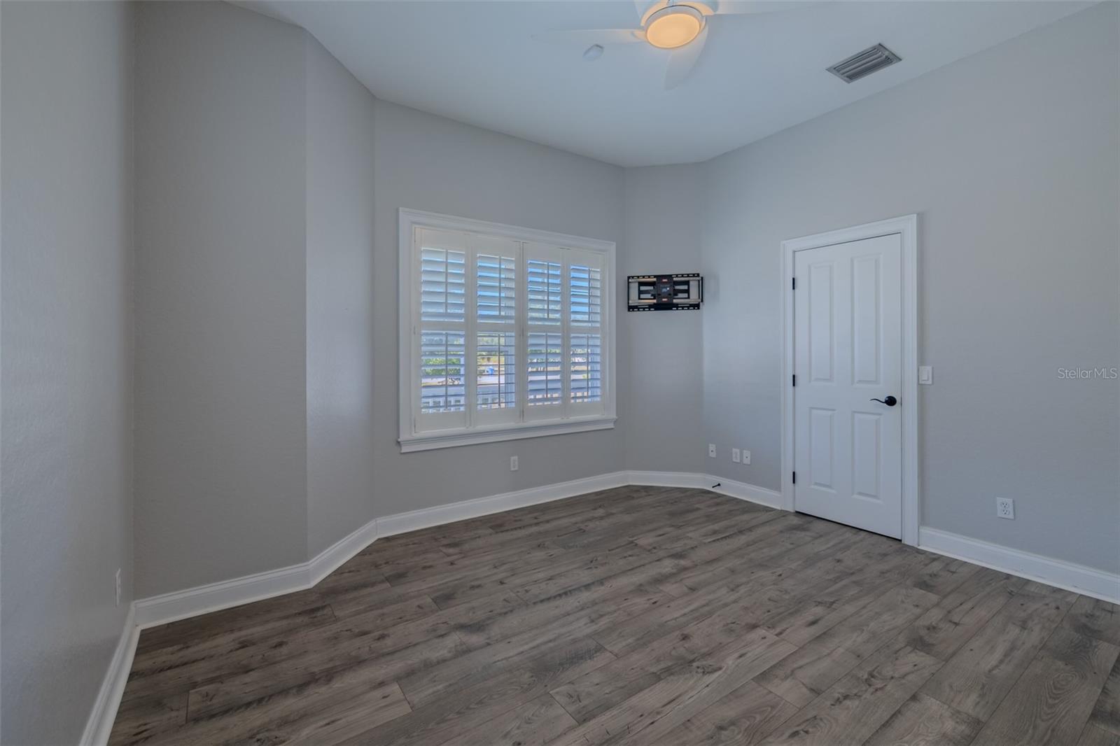 SUNDANCE UNIT 4 - Residential