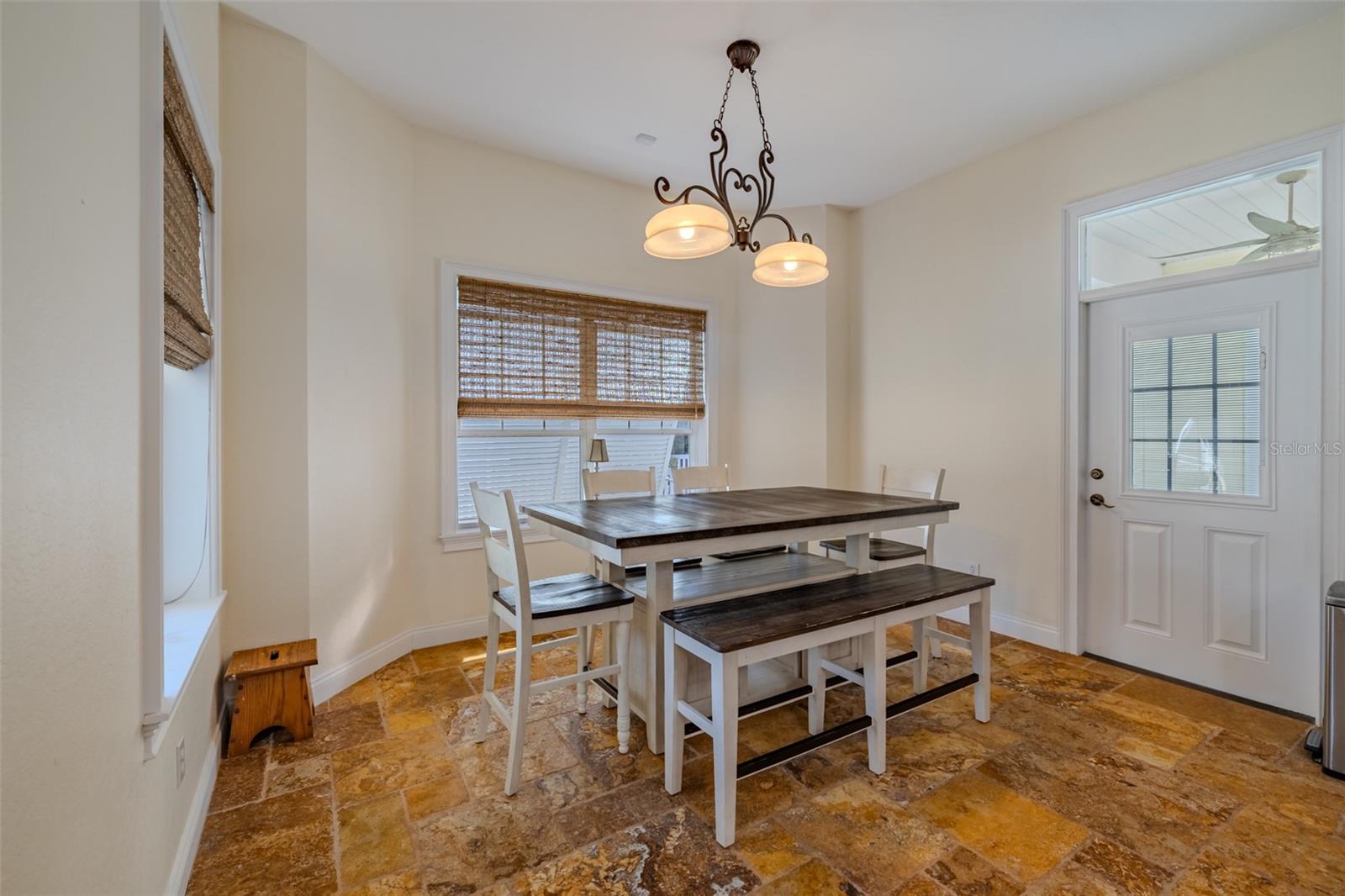 SUNDANCE UNIT 4 - Residential