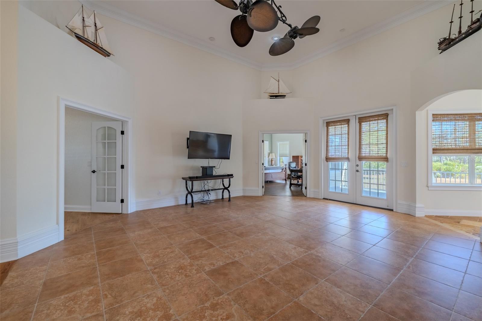 SUNDANCE UNIT 4 - Residential