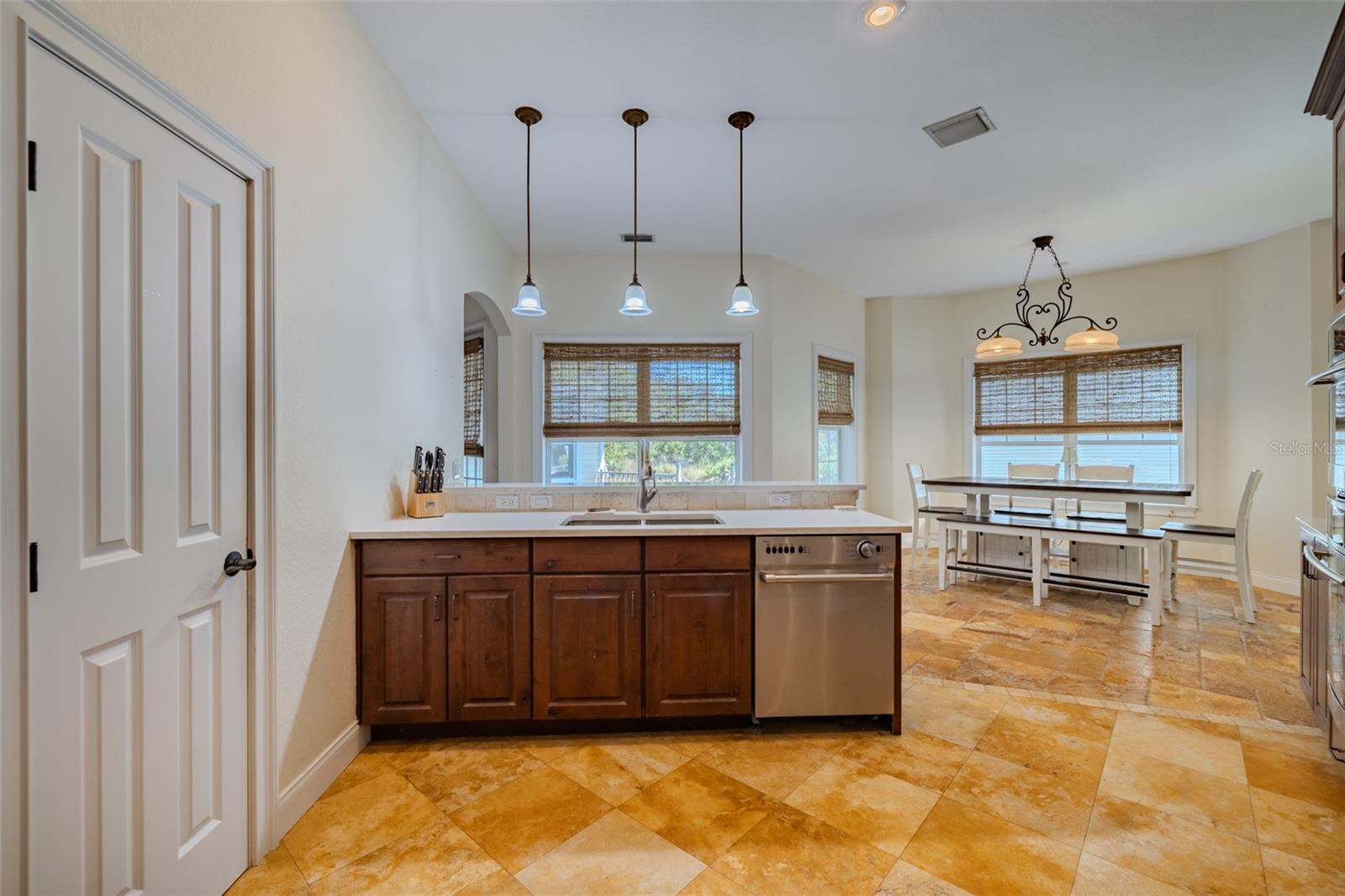 SUNDANCE UNIT 4 - Residential