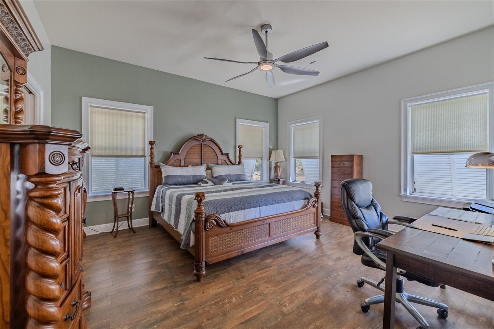 SUNDANCE UNIT 4 - Residential