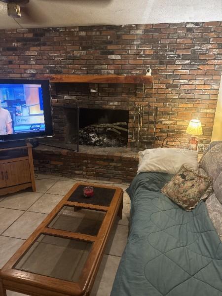 PINE VILLA UNIT 01 - Residential