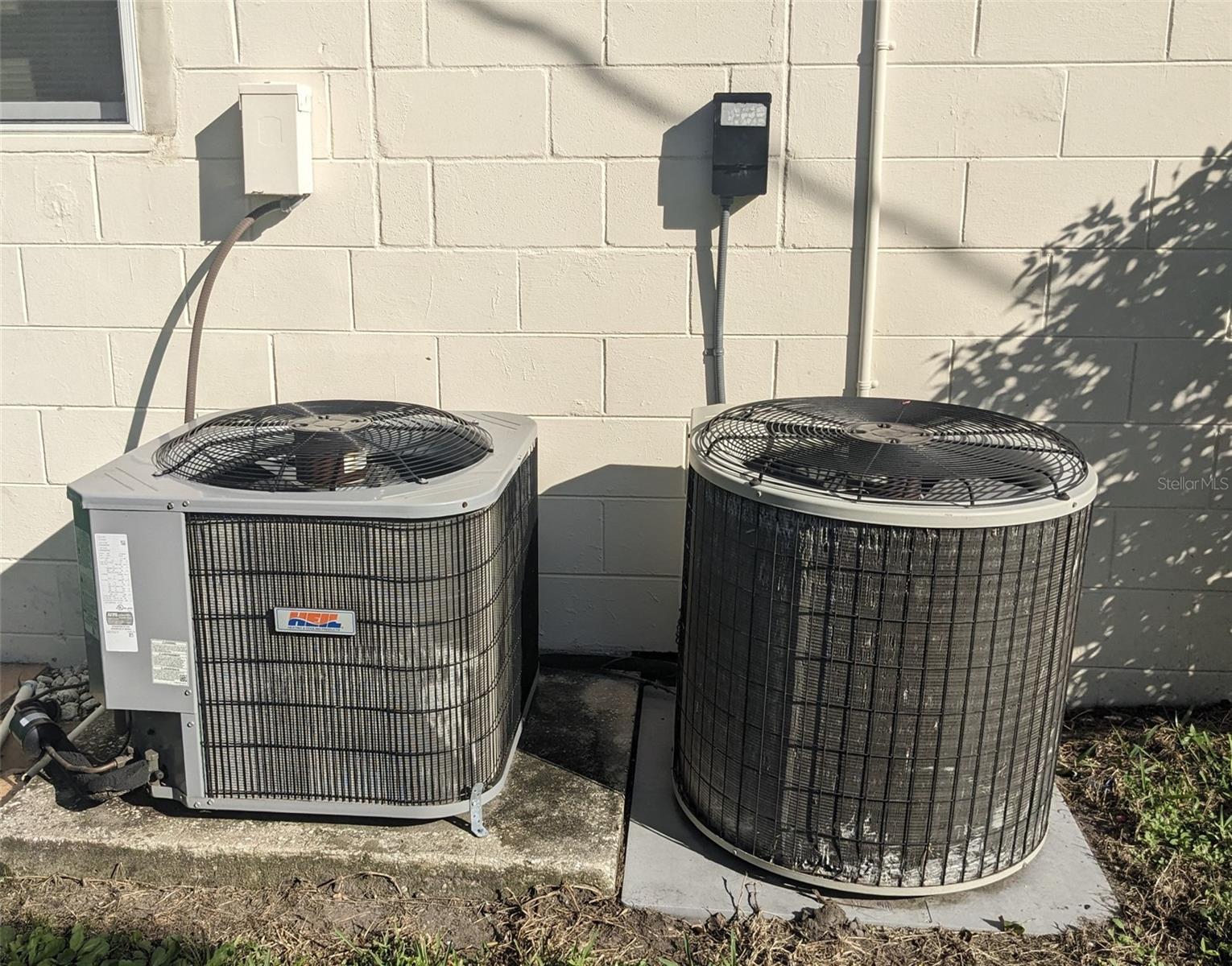 PINE VILLA UNIT 01 - Residential