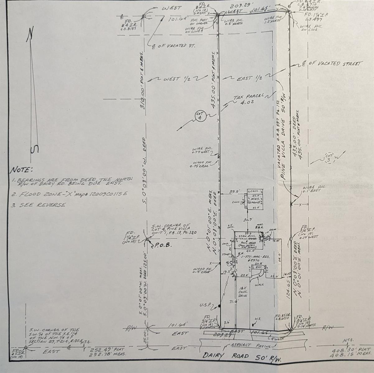 PINE VILLA UNIT 01 - Residential