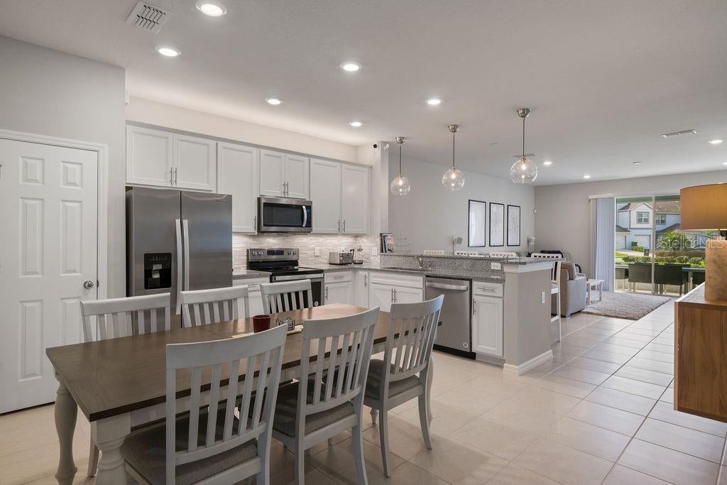 3954 PLAINVIEW DRIVE