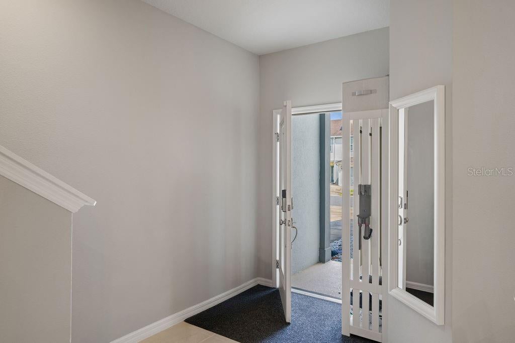 3954 PLAINVIEW DRIVE