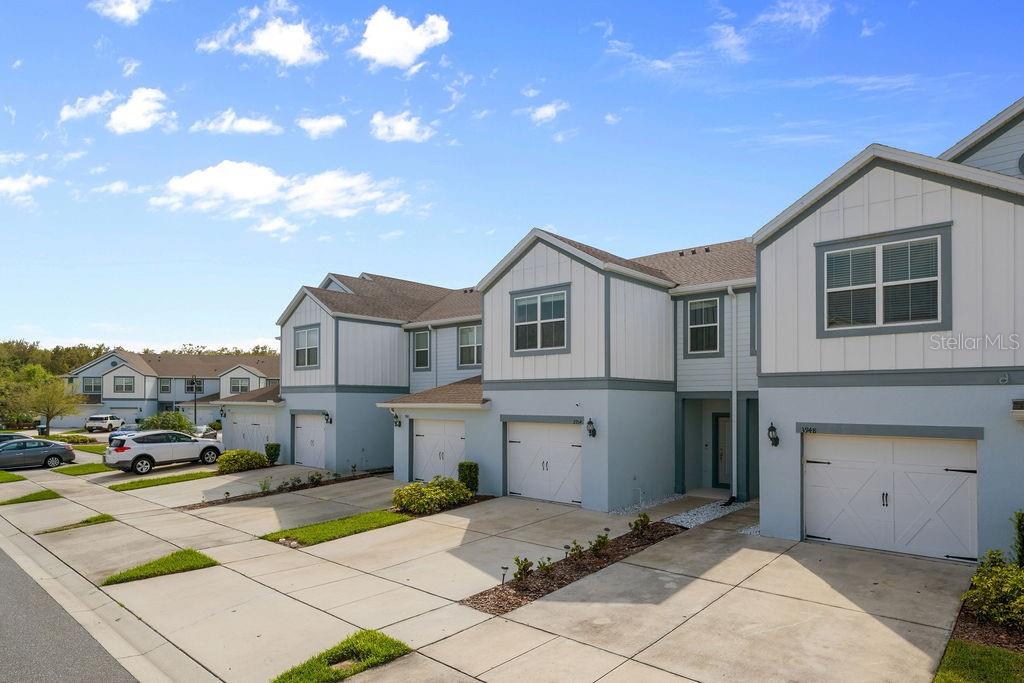 3954 PLAINVIEW DRIVE
