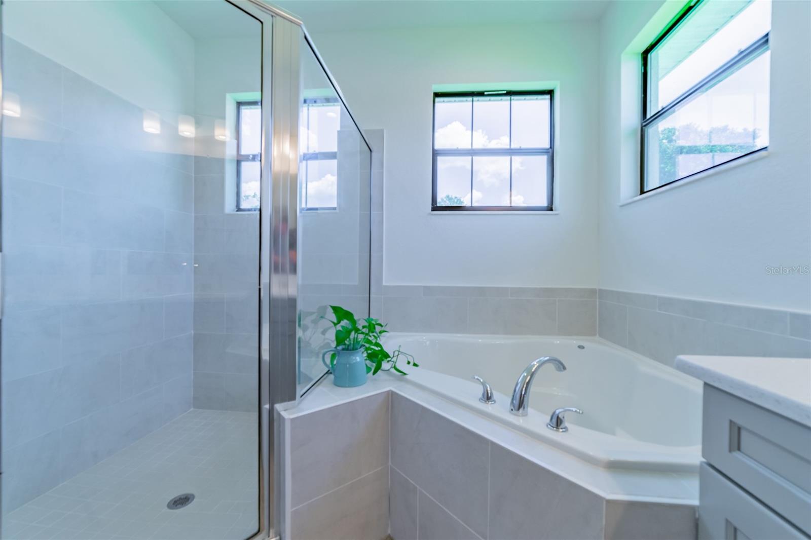 SANCTUARY BY THE LAKE - Residential