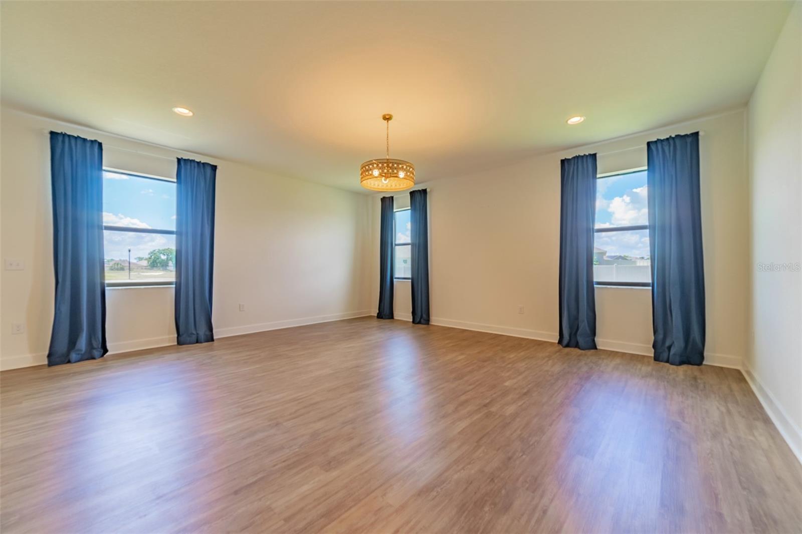 SANCTUARY BY THE LAKE - Residential