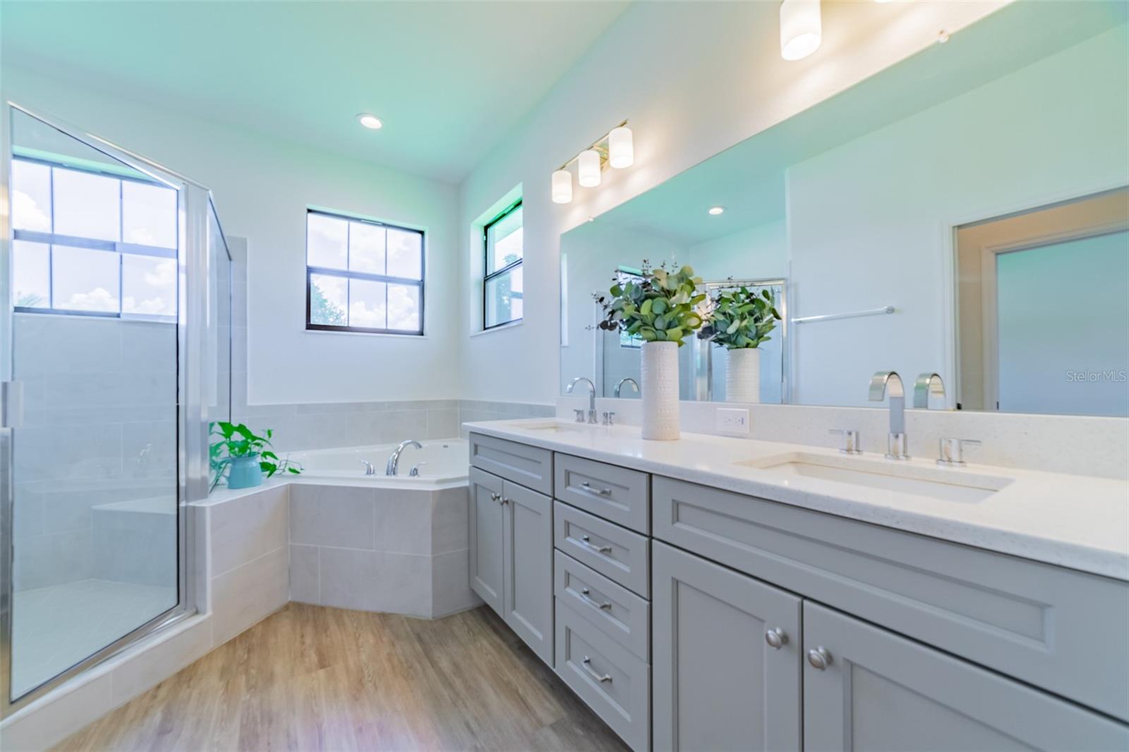 SANCTUARY BY THE LAKE - Residential