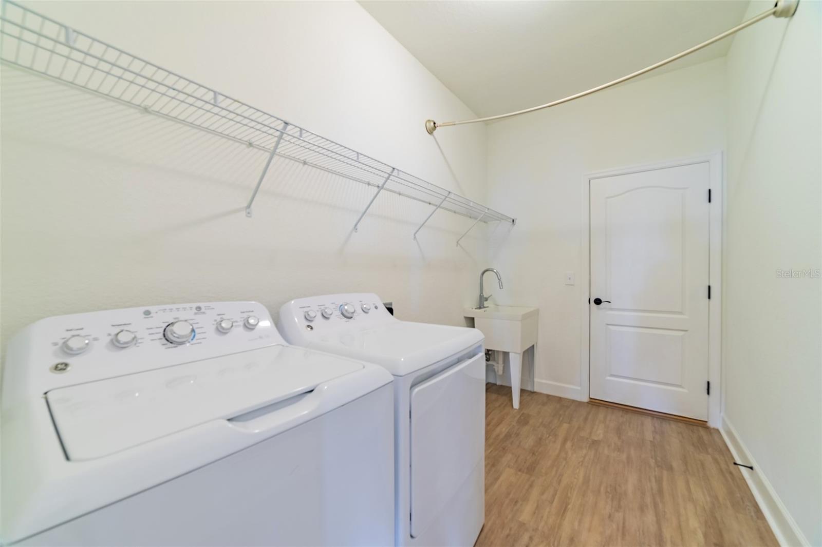 SANCTUARY BY THE LAKE - Residential