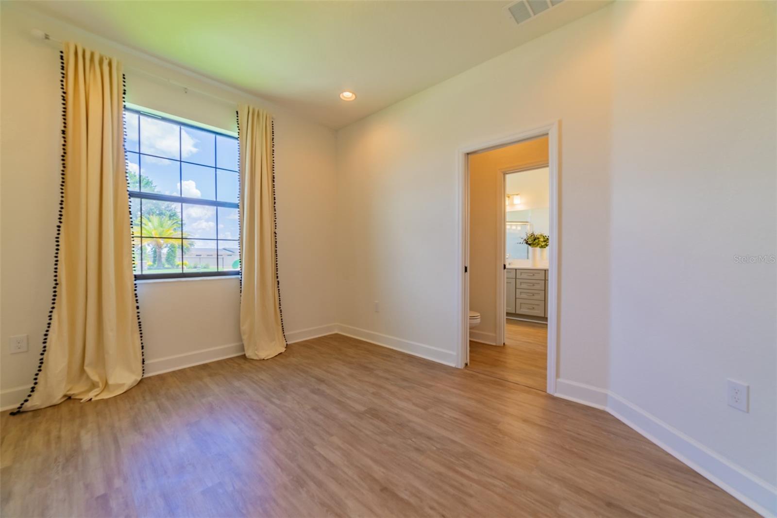 SANCTUARY BY THE LAKE - Residential