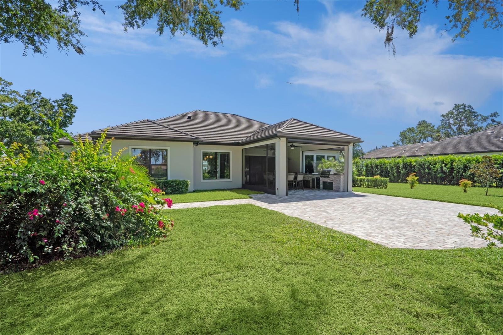 HEATHROW COUNTRY ESTATE - Residential