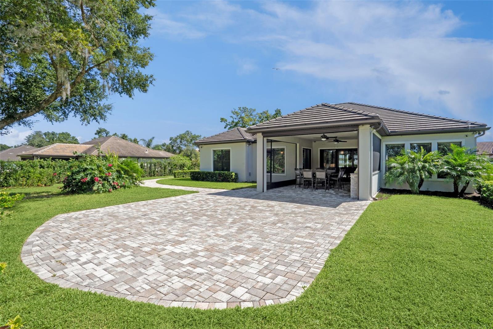 HEATHROW COUNTRY ESTATE - Residential