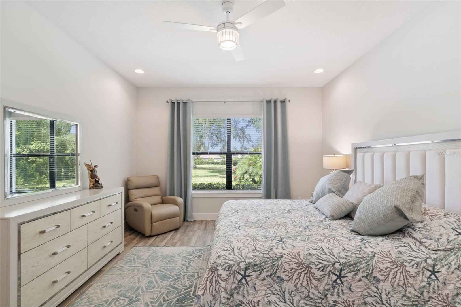 HEATHROW COUNTRY ESTATE - Residential