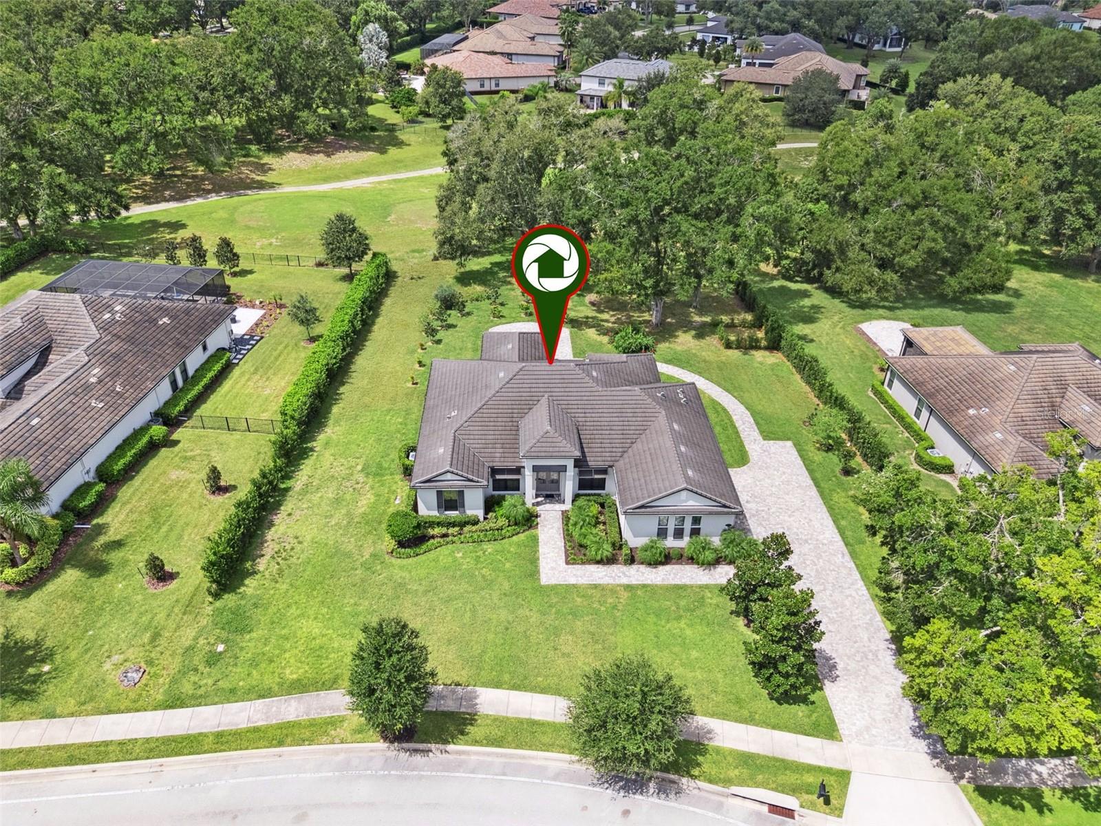 HEATHROW COUNTRY ESTATE - Residential