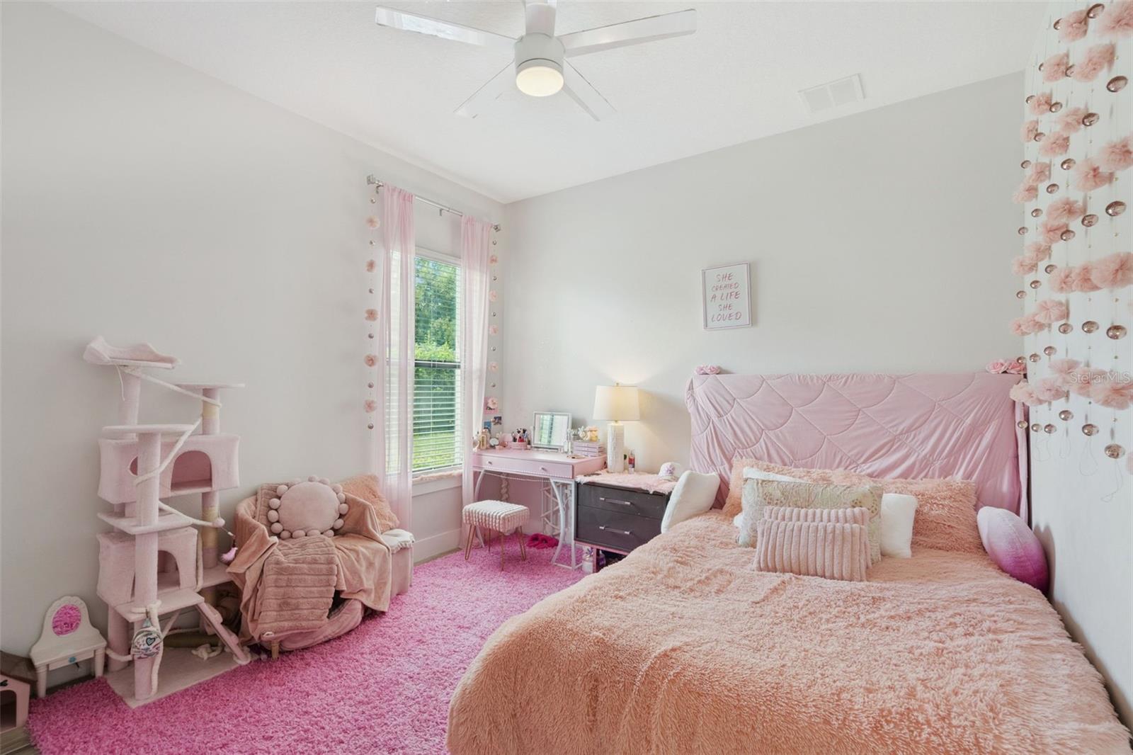 HEATHROW COUNTRY ESTATE - Residential