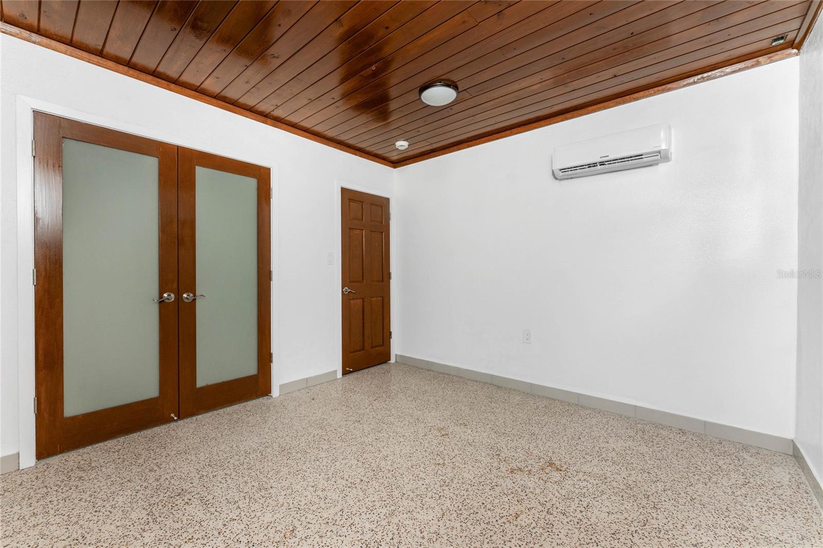 S J CHADWICKS - Residential