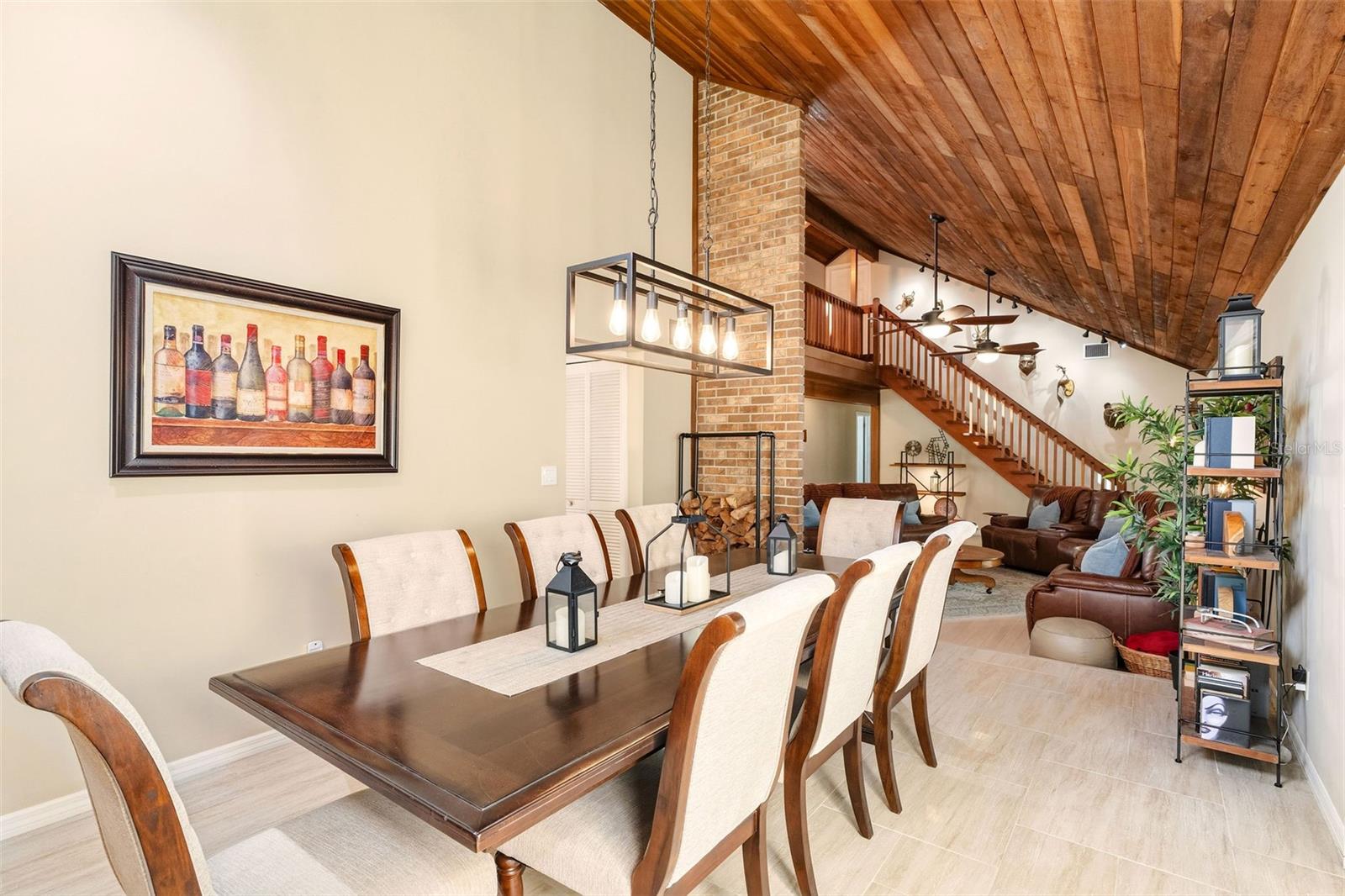 PELICAN BAY - Residential