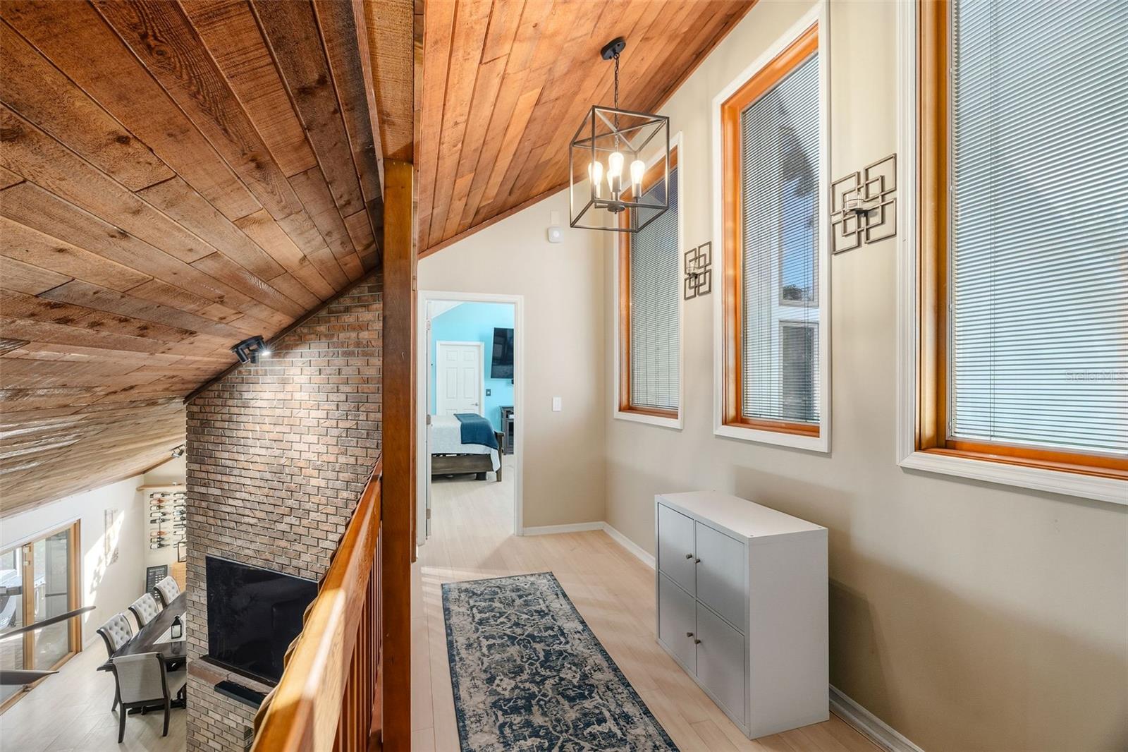 PELICAN BAY - Residential