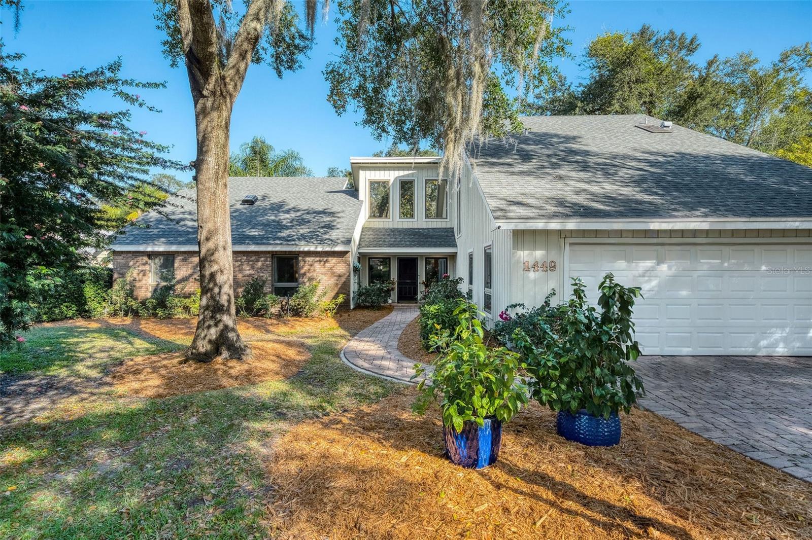 PELICAN BAY - Residential