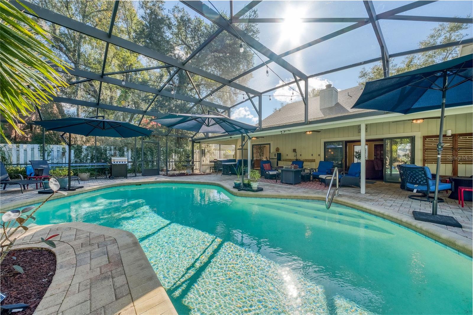 PELICAN BAY - Residential