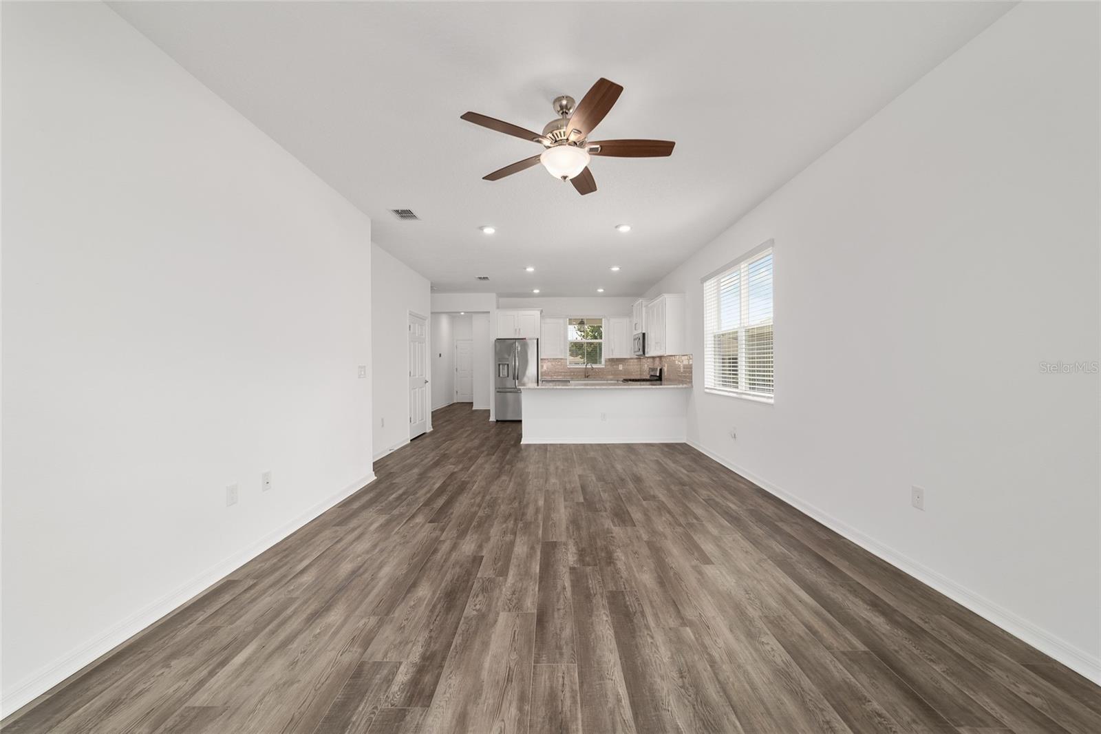 ON TOP OF THE WORLD - Residential