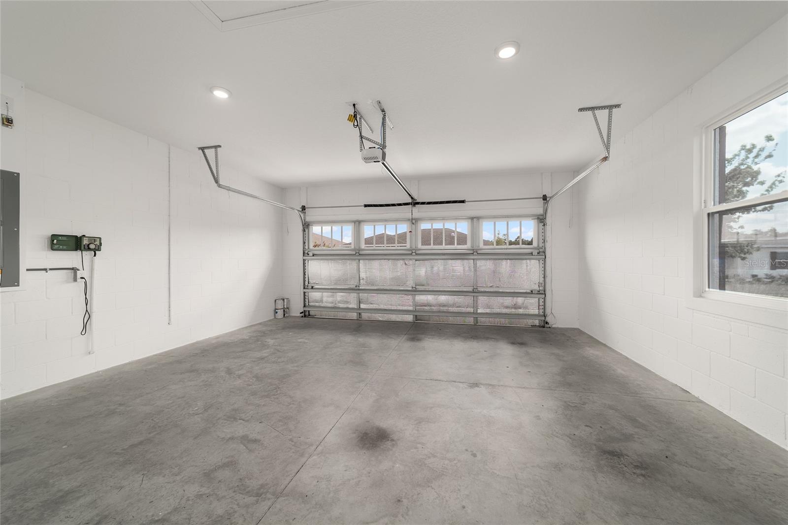 ON TOP OF THE WORLD - Residential