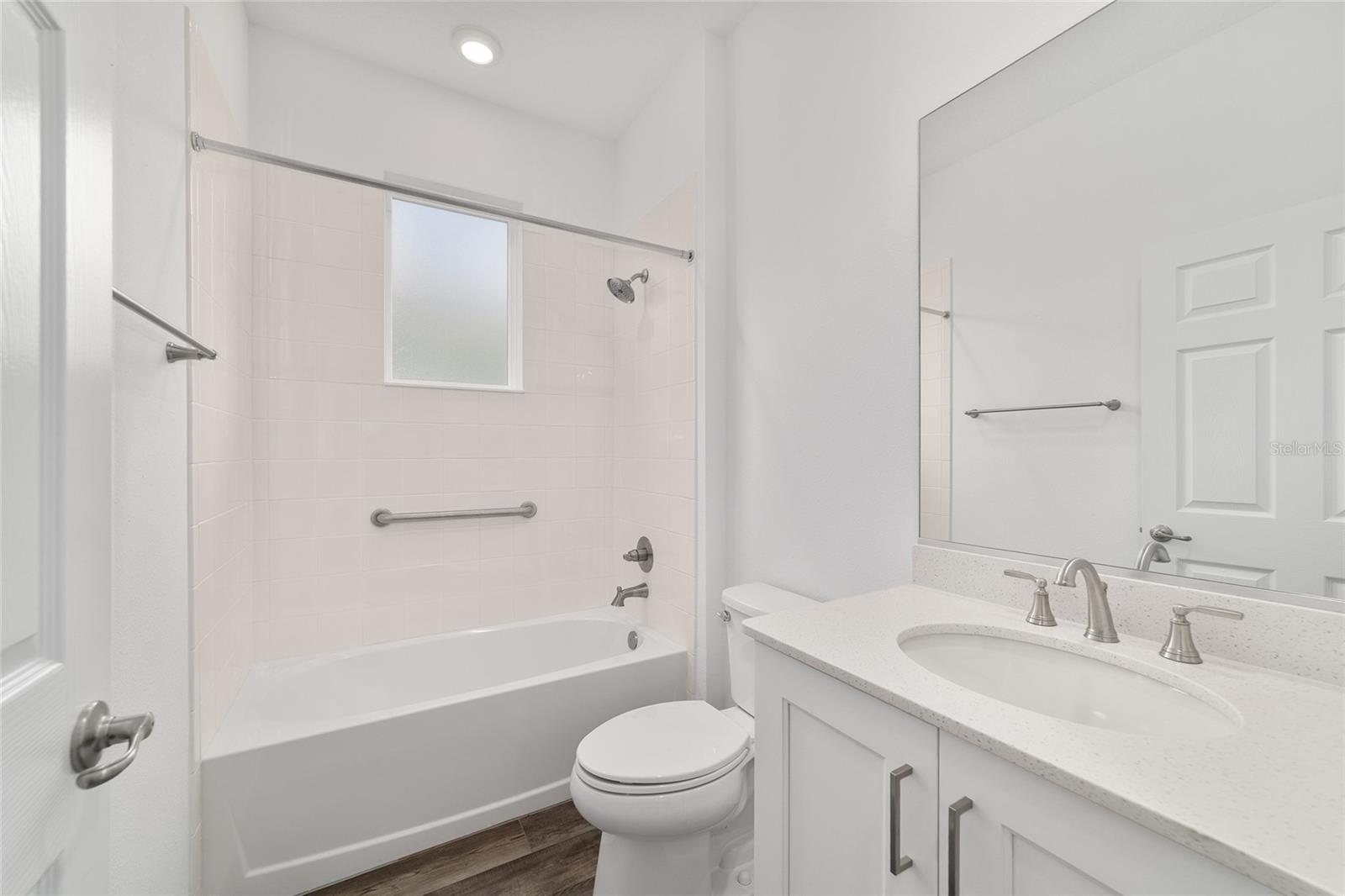 ON TOP OF THE WORLD - Residential