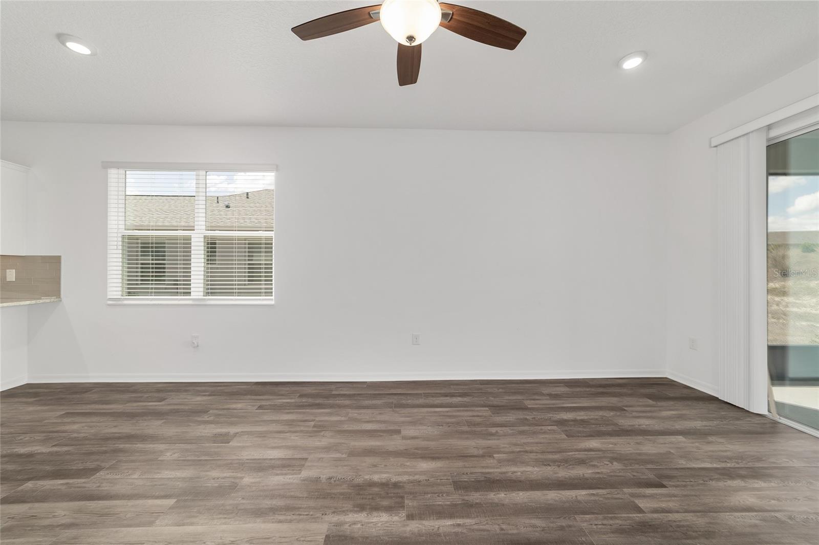 ON TOP OF THE WORLD - Residential