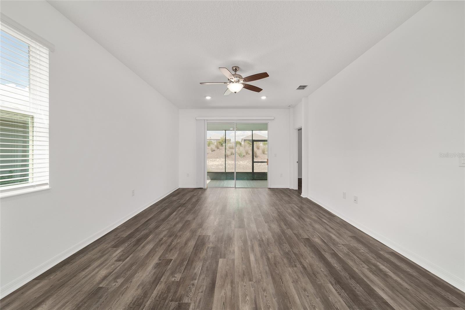 ON TOP OF THE WORLD - Residential