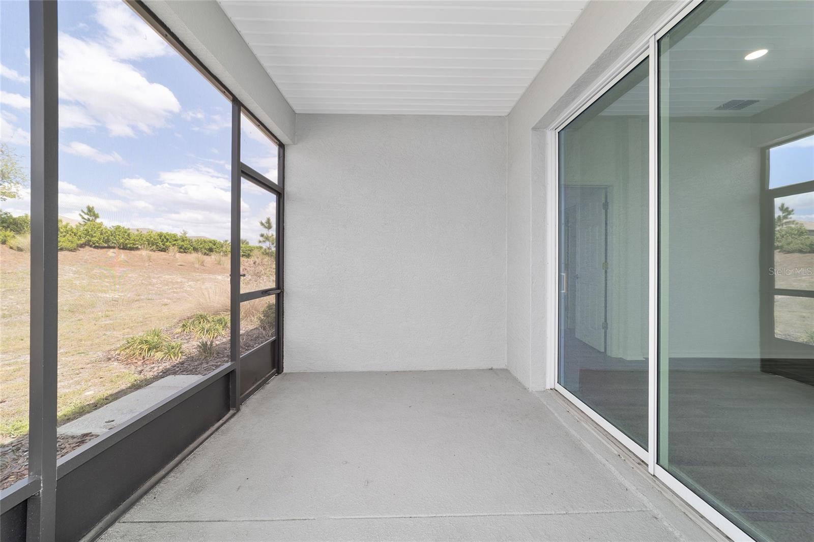 ON TOP OF THE WORLD - Residential