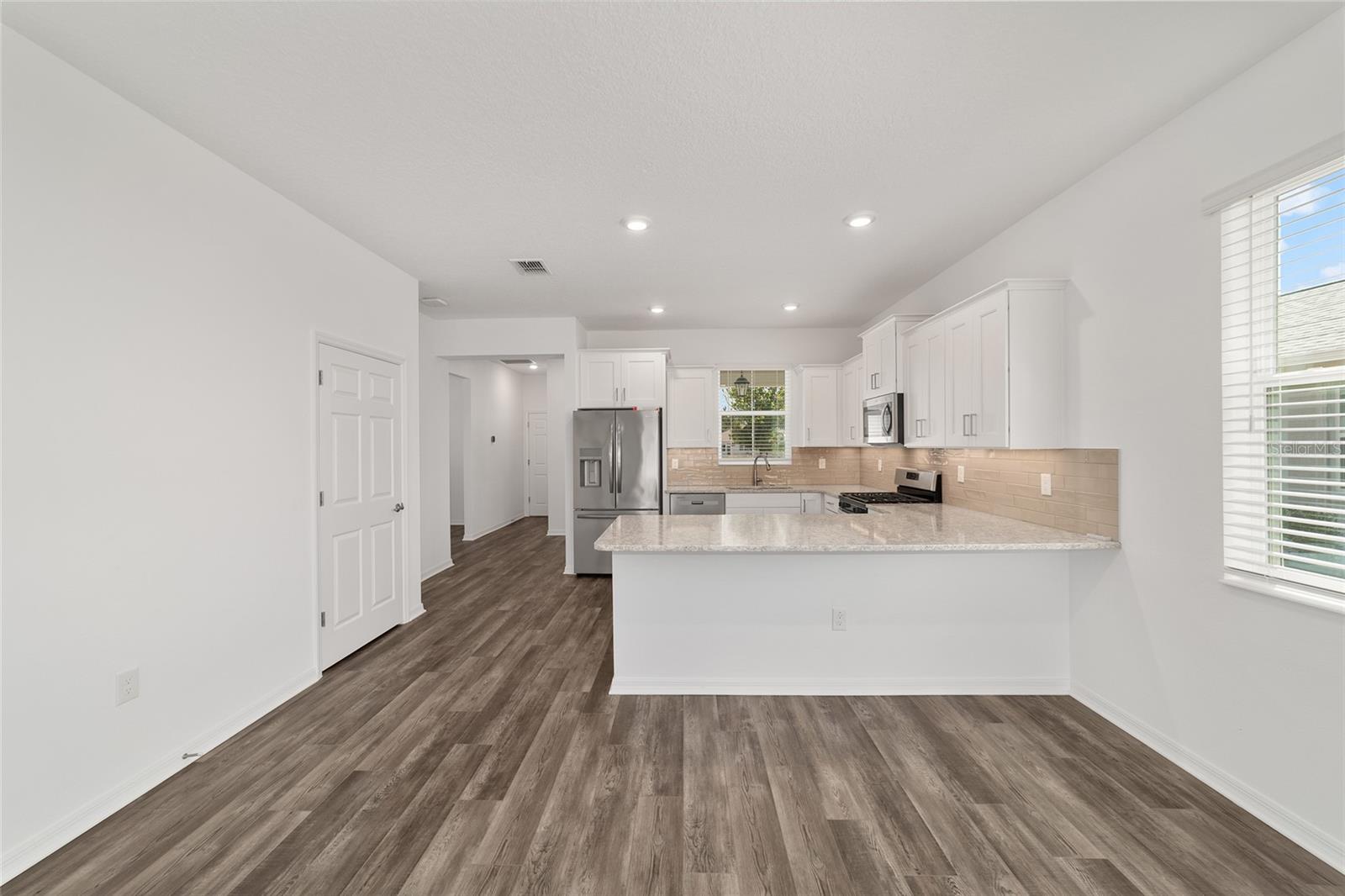 ON TOP OF THE WORLD - Residential