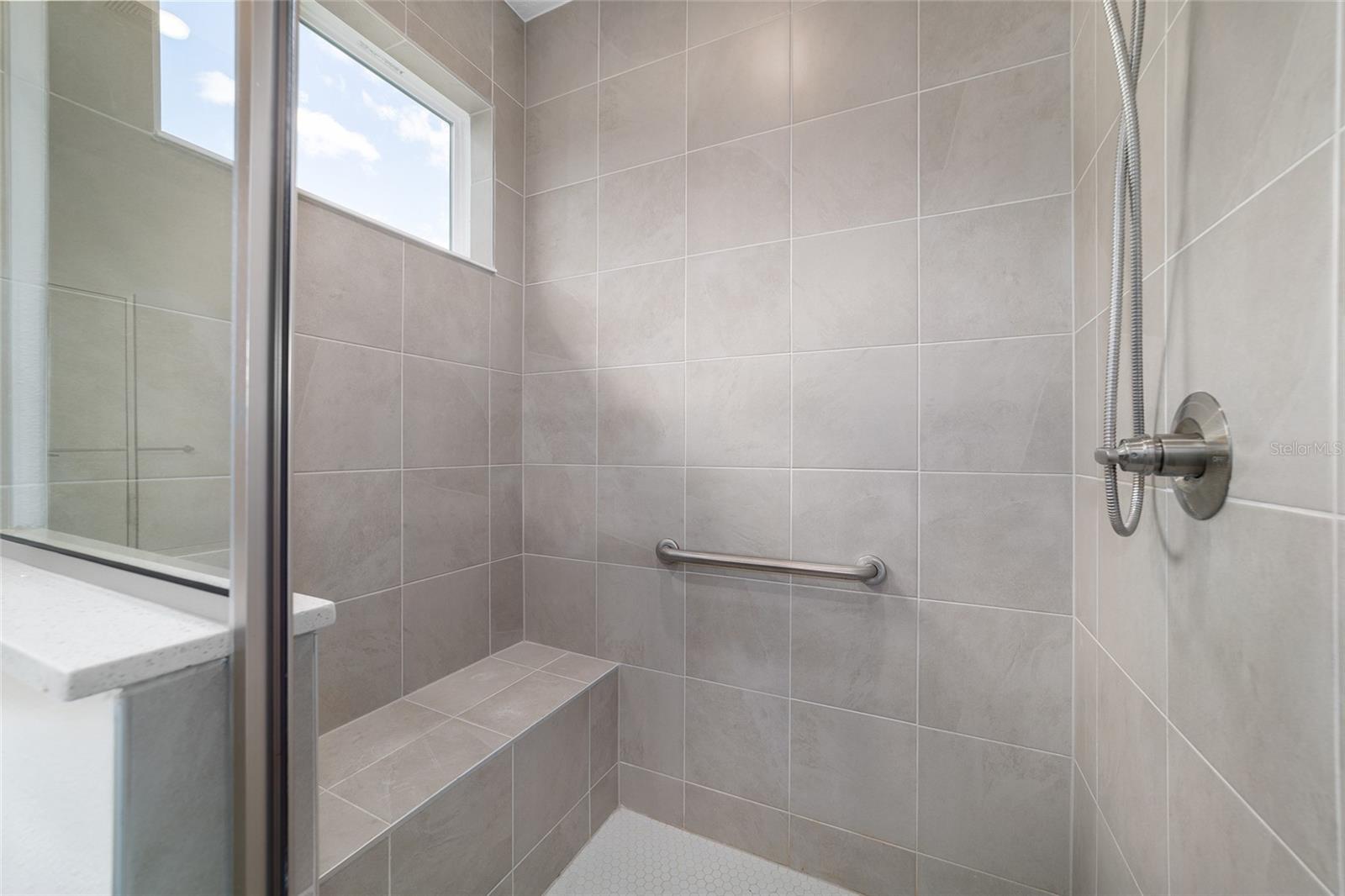 ON TOP OF THE WORLD - Residential