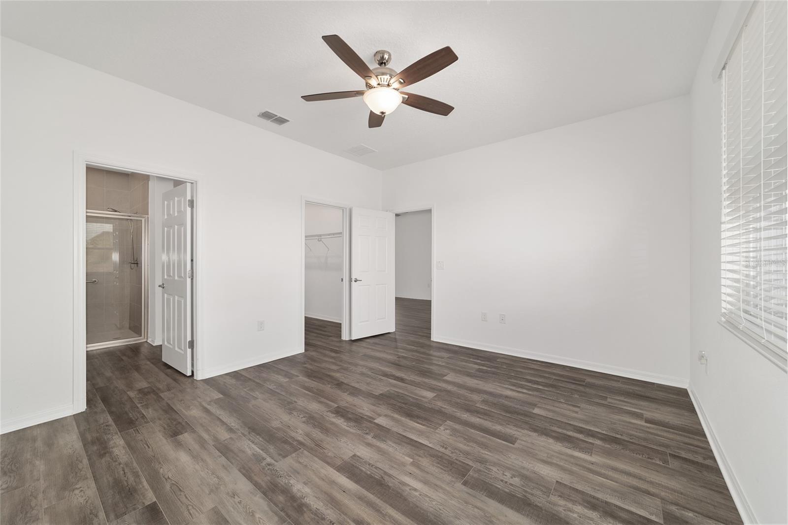 ON TOP OF THE WORLD - Residential