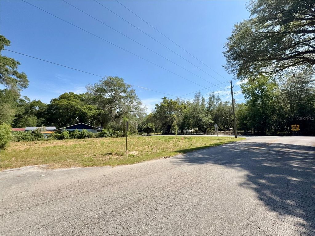 Photo of Tbd NW 12th Lane, Morriston, FL 32668 (MLS # GC539868)