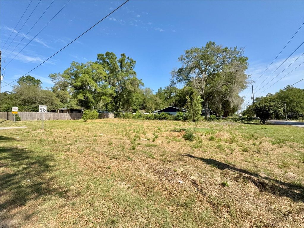 Photo of Tbd NW 12th Lane, Morriston, FL 32668 (MLS # GC539868)