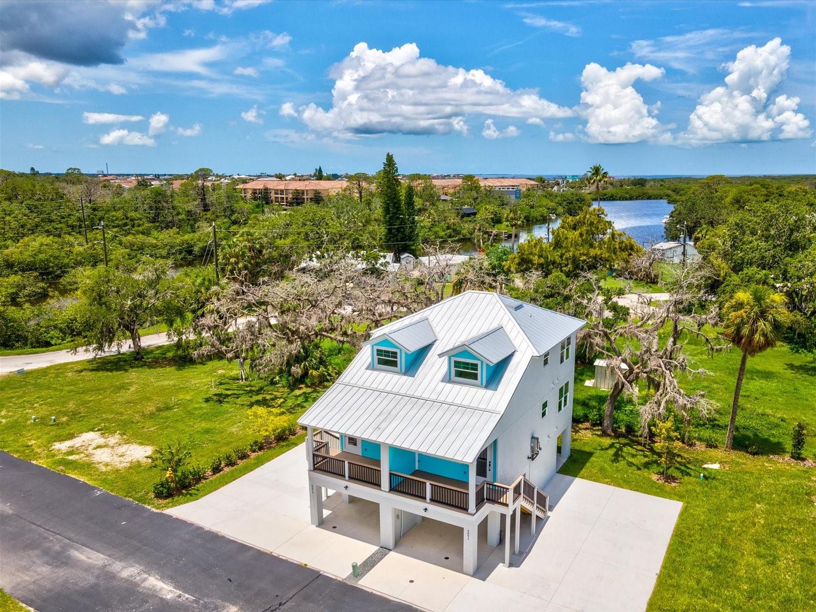 6679 WANDER LANE