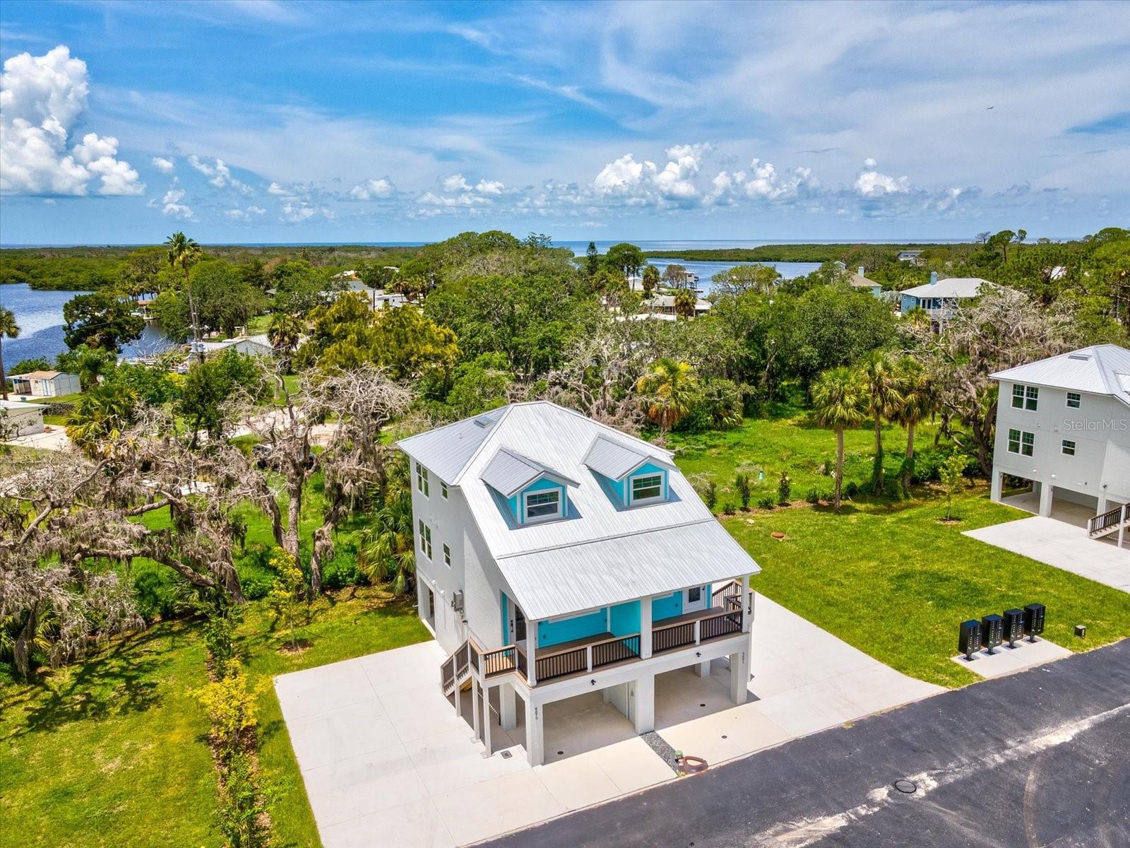 6679 WANDER LANE