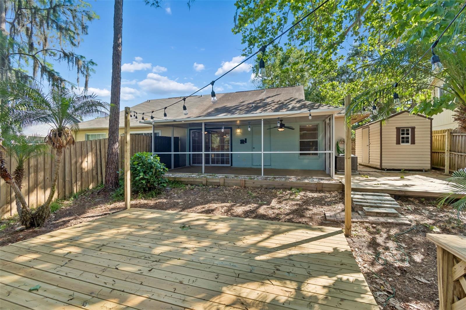 NORTH LAKES SEC I UNIT - Residential