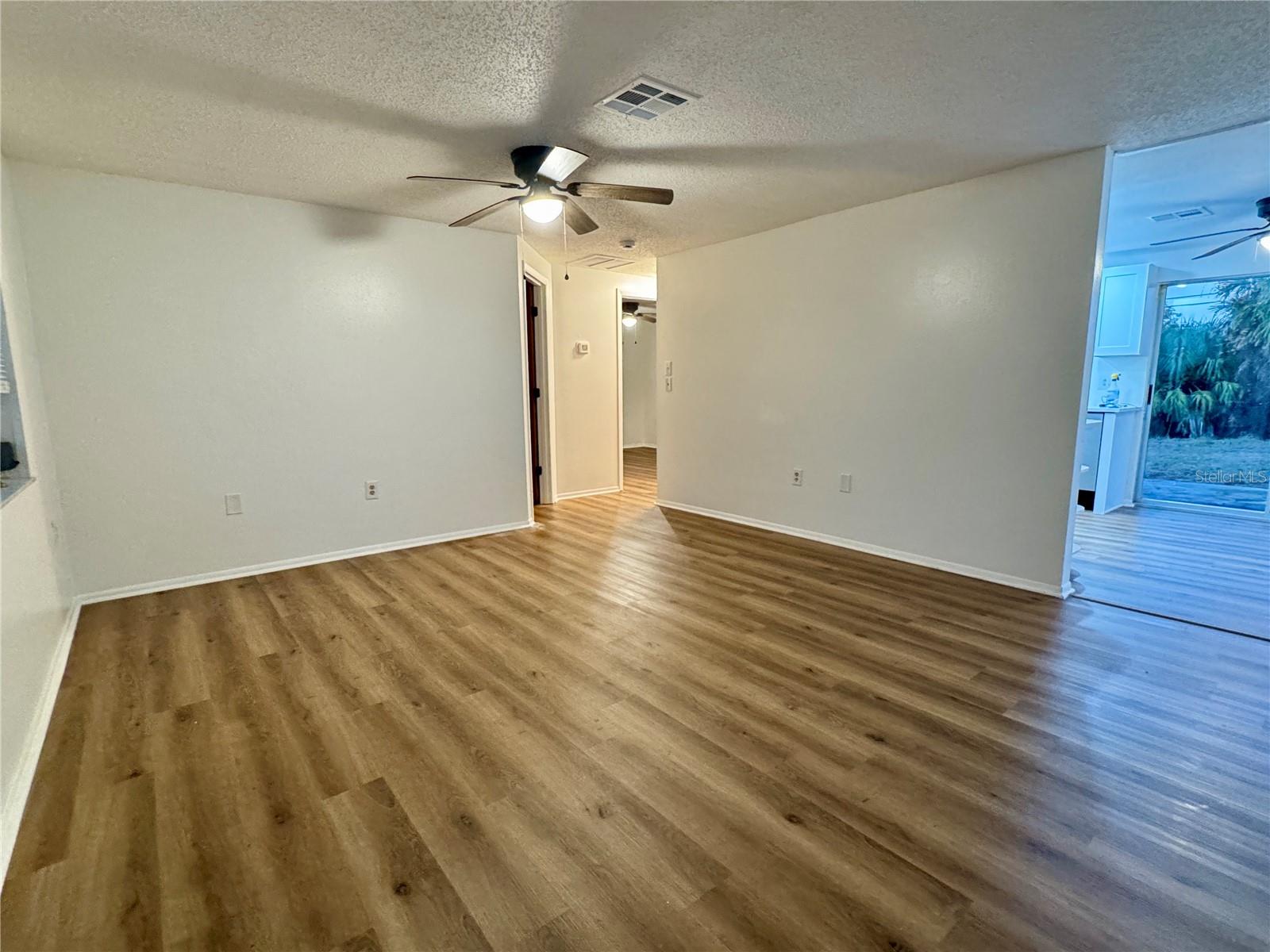 SOUTH VENICE - Residential