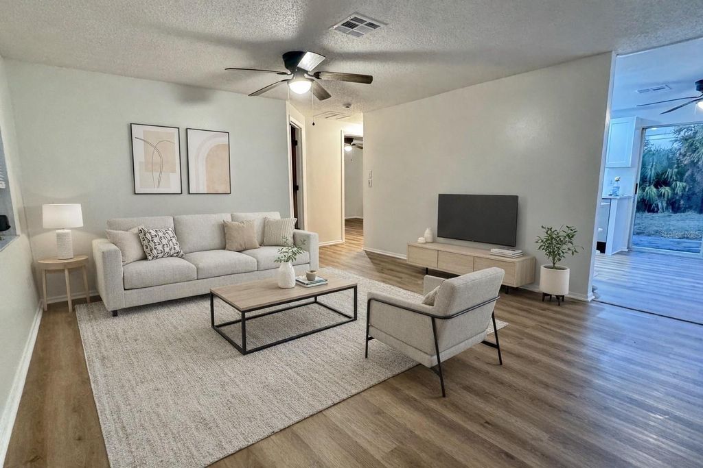 Photo of 1008 Duquesne Road, Venice, FL 34293 (MLS # TB8463401)