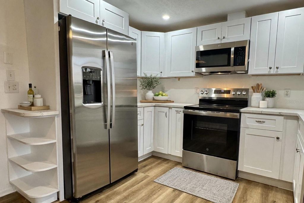 Photo of 1008 Duquesne Road, Venice, FL 34293 (MLS # TB8463401)